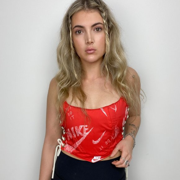 THE PAZ TANK - Picture 1 of 3